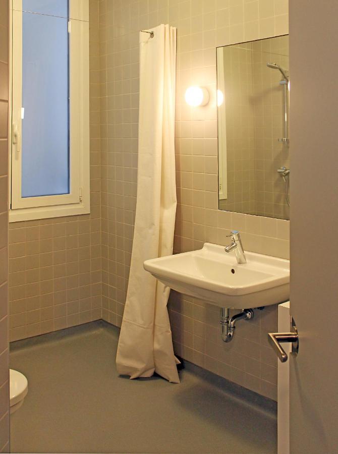 Playa Zurriola - 500 Meters To Zurriola And Size 90m2 -no Party At Home- Apartment
